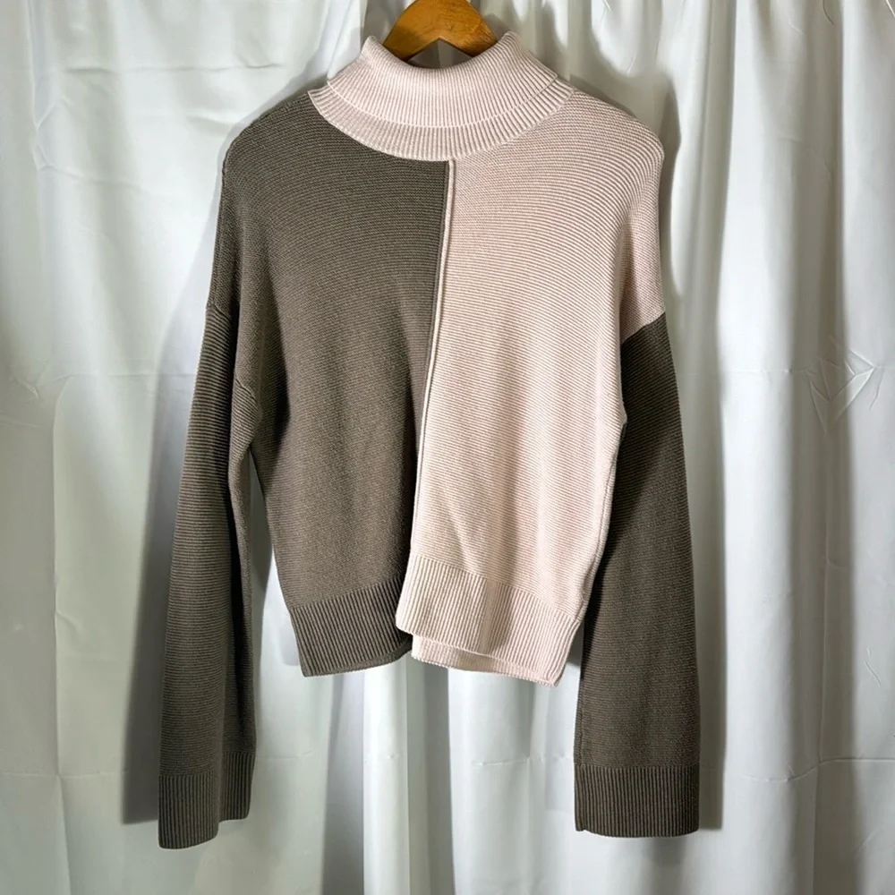 INC light pink and brown colorblock sweater sz M‎